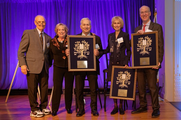 Eddie and Nina Paul with honorees Jeffrey Zipkin, Shelly Gerson, and Dr. William L Barrett (credit: Leah Brady)