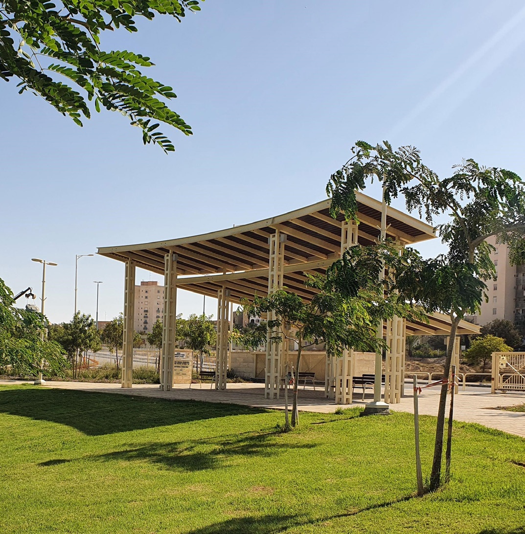 Open-air pavilion and lawn in Arad.