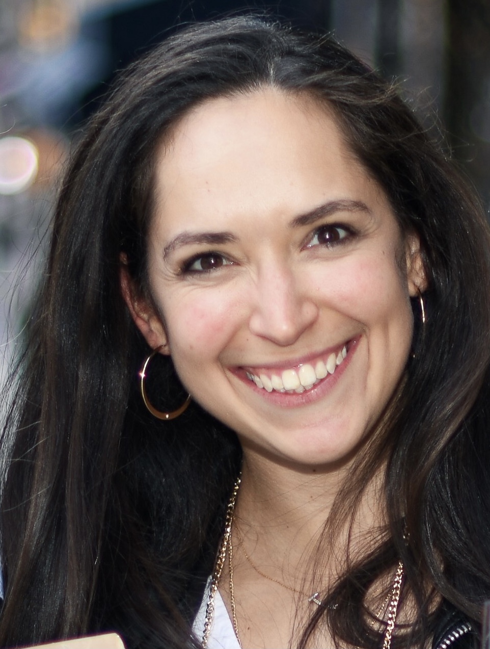 Julie Schipper Headshot