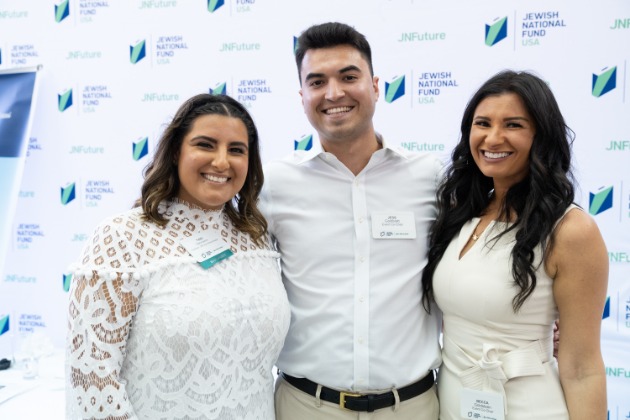 Yari Rahmanim, Event Co-Chairs Jess Goldblatt and Rebecca Goldsteen