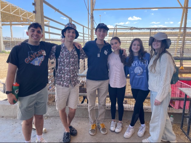 American students in Israel's Negev on their volunteer mission